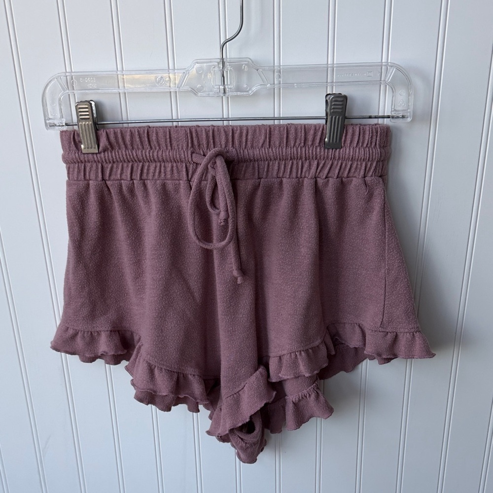 (060)Altar'd State Mauve Ruffle-Hem Drawstring High-Waist Shorts